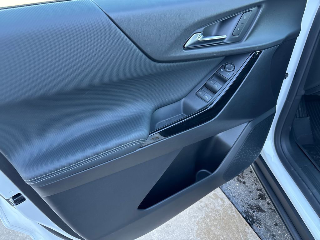 New 2026 Chevrolet Equinox LT w/ LPO, Floor Liner Package image 24