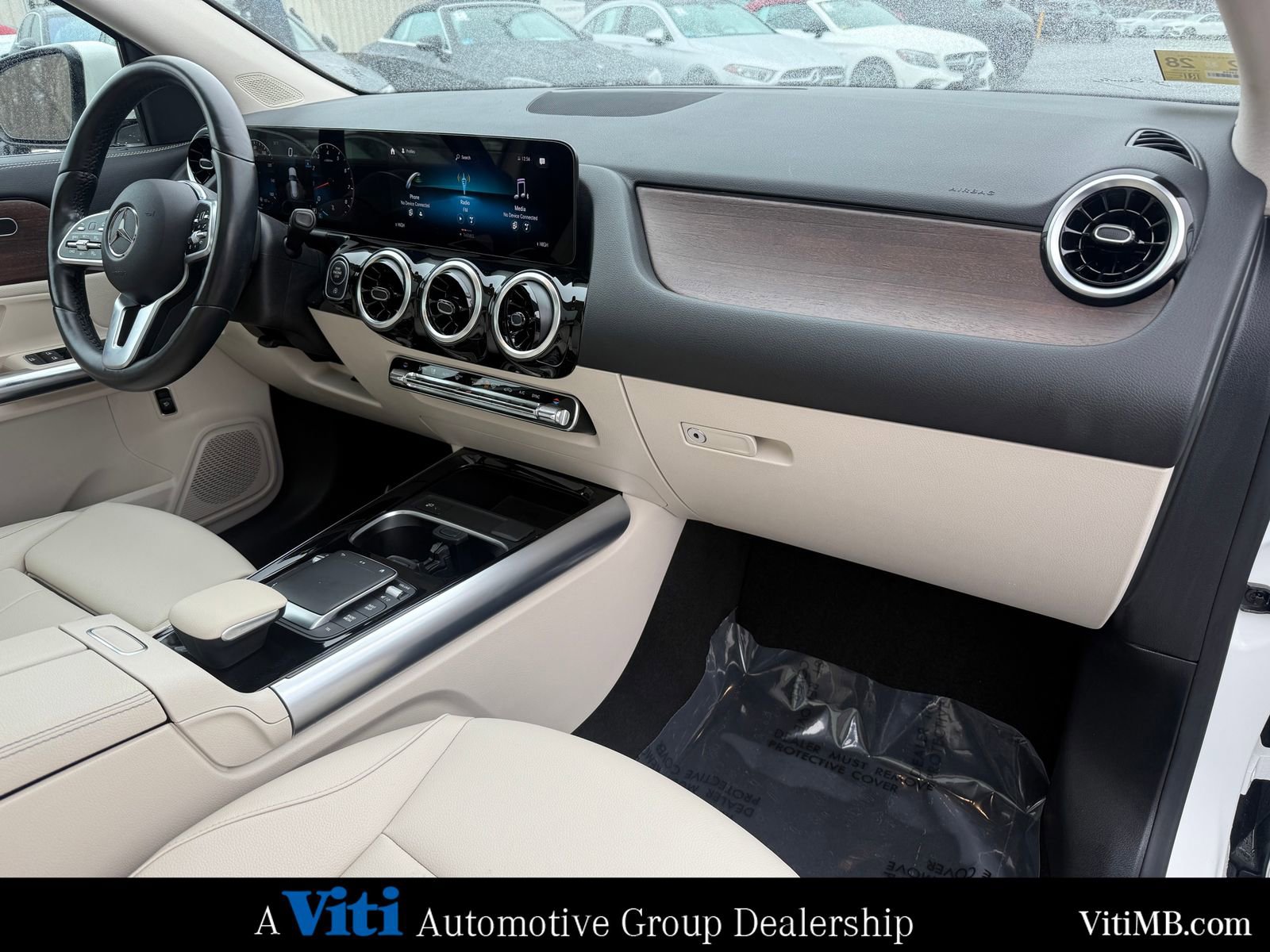 Certified 2022 Mercedes-Benz GLA 250 4MATIC image 30