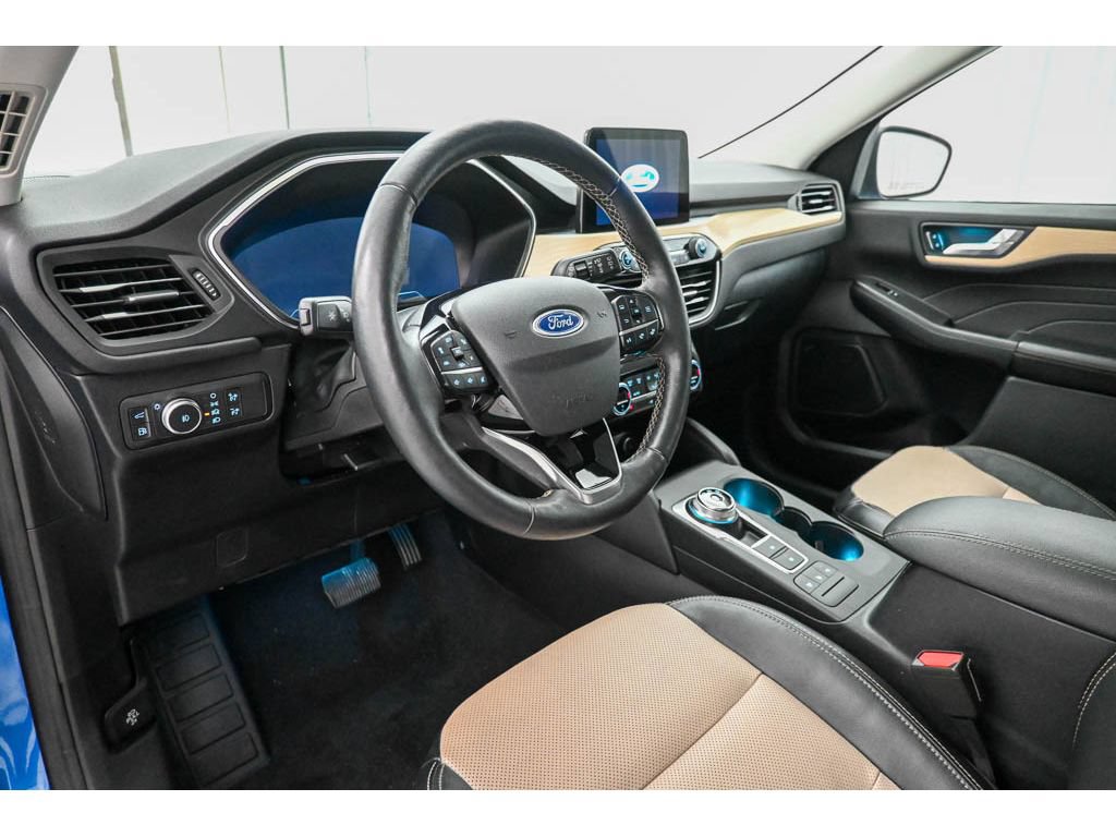 Used 2021 Ford Escape Titanium w/ Titanium Elite Package AWD/4WD image 11
