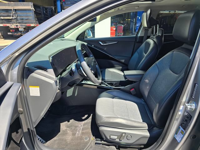 Certified 2023 Kia Niro Wave w/ Wave Preserve Package FWD image 22