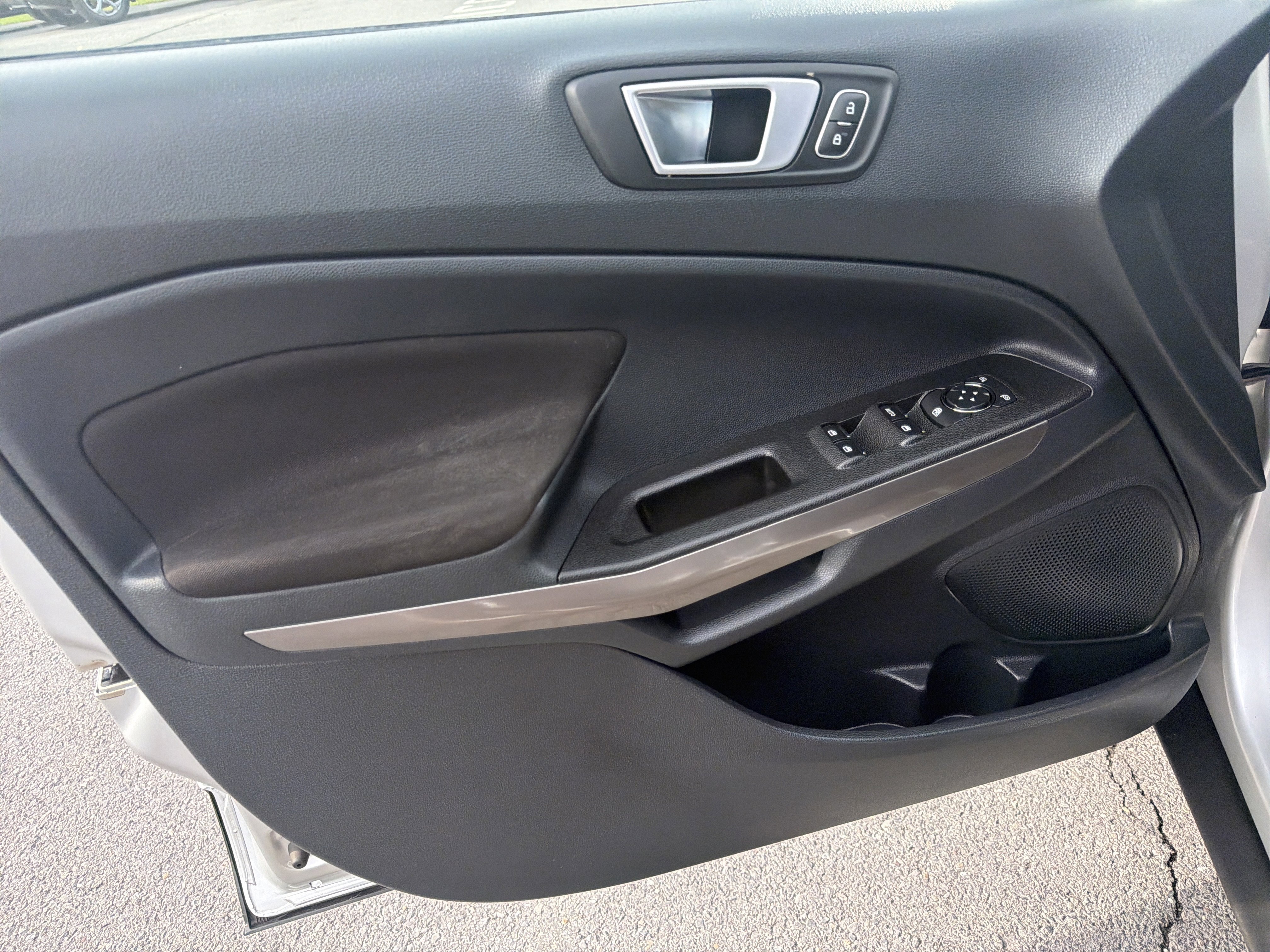 Certified 2019 Ford EcoSport SE w/ SE Convenience Package image 15