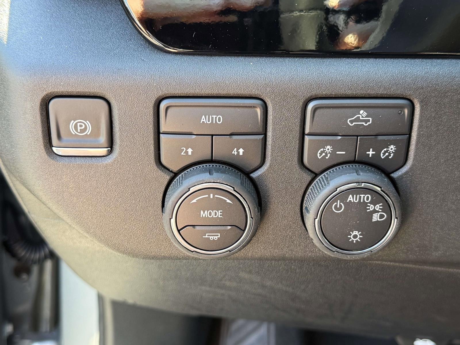 New 2026 Chevrolet Silverado 1500 LT w/ Leather Package image 16