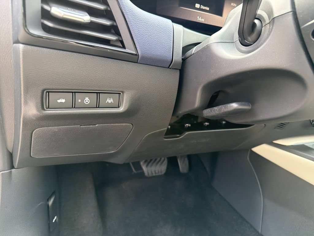 New 2026 Nissan Sentra SL w/ Floor Mat Package FWD image 24