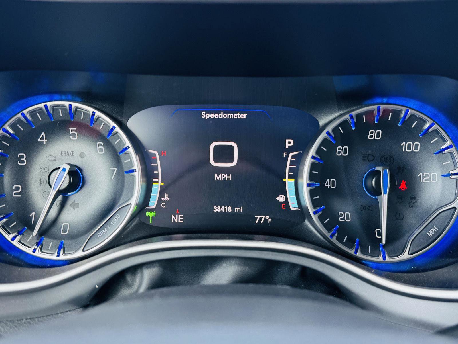 Used 2023 Chrysler Pacifica Touring-L w/ Uconnect Theater Family Group image 24