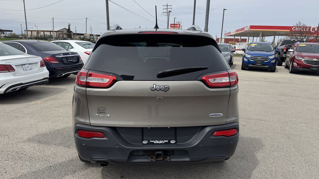 Used 2017 Jeep Cherokee Latitude w/ Safety/Convenience Group image 7