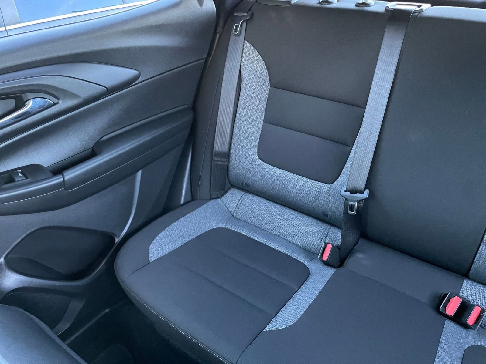 Used 2025 Chevrolet TrailBlazer LT image 37