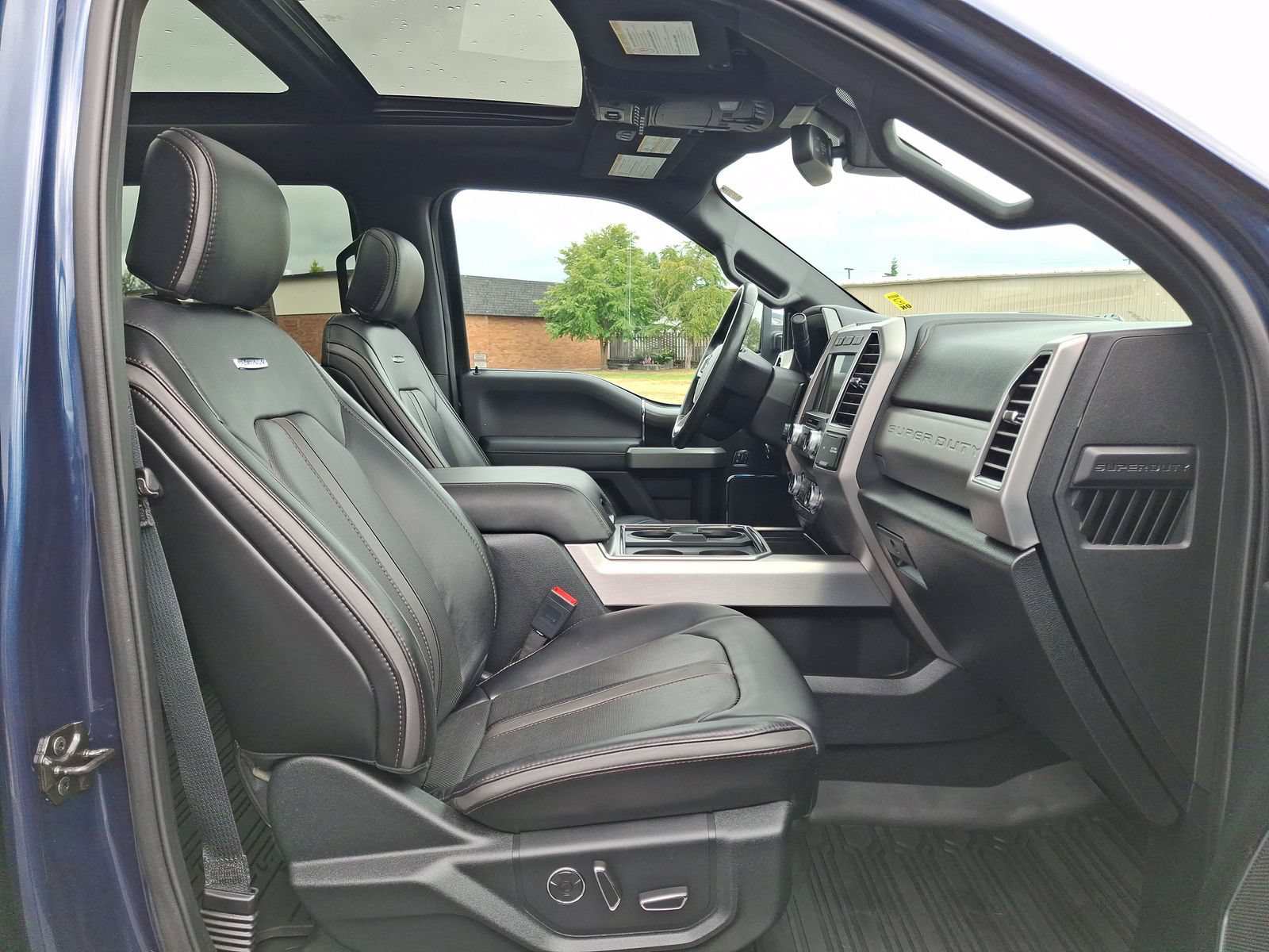 Used 2019 Ford F350 Platinum w/ Platinum Ultimate Package AWD/4WD image 24