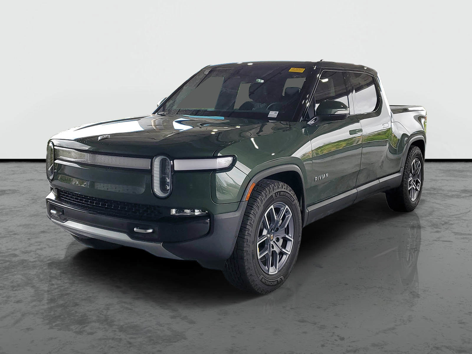 Used 2023 Rivian R1T Adventure image 4