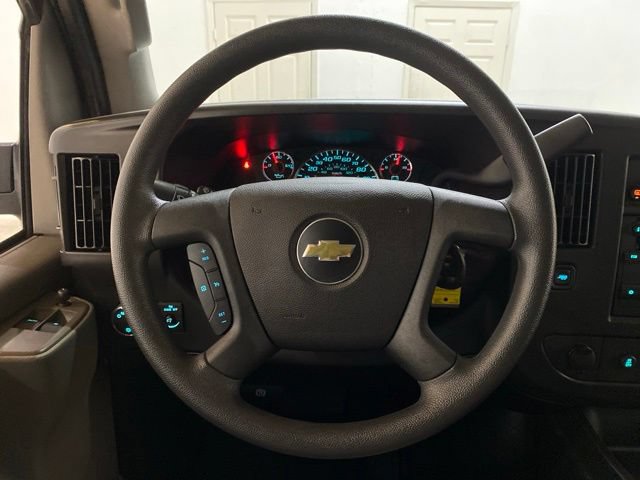 Used 2025 Chevrolet Express 3500 LT w/ LT Preferred Equipment Group RWD image 12