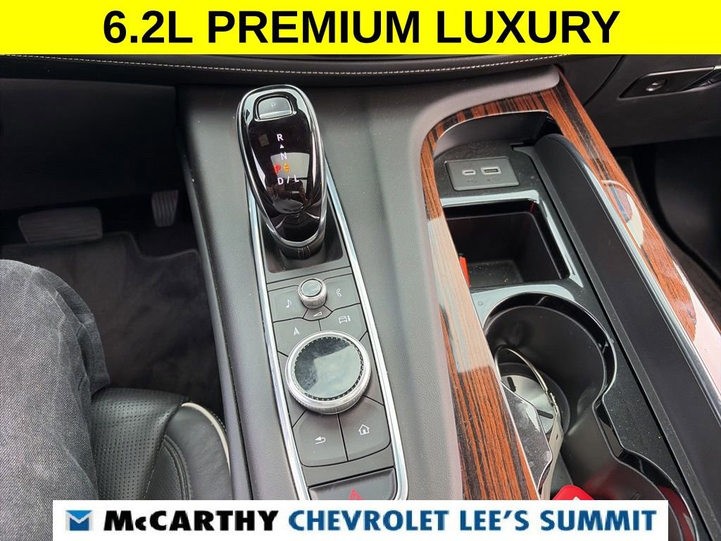 Used 2023 Cadillac Escalade Premium Luxury w/ LPO, Illumination Package AWD/4WD image 10