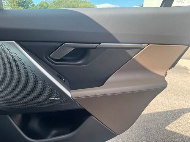 Certified 2025 BMW 540i xDrive w/ Premium Package image 28