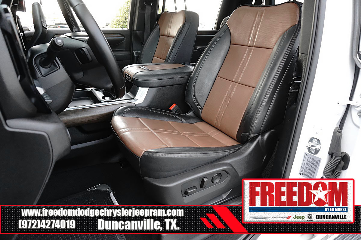 Used 2025 Chevrolet Silverado 2500 High Country w/ High Country Premium Package AWD/4WD image 13