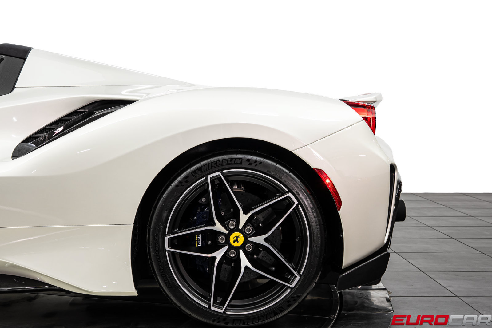 Used 2020 Ferrari 488 Pista Spider RWD image 24
