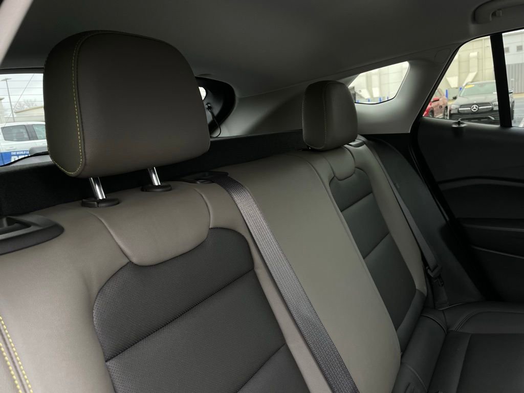 Used 2025 Chevrolet Trax ACTIV w/ Driver Confidence Package image 36