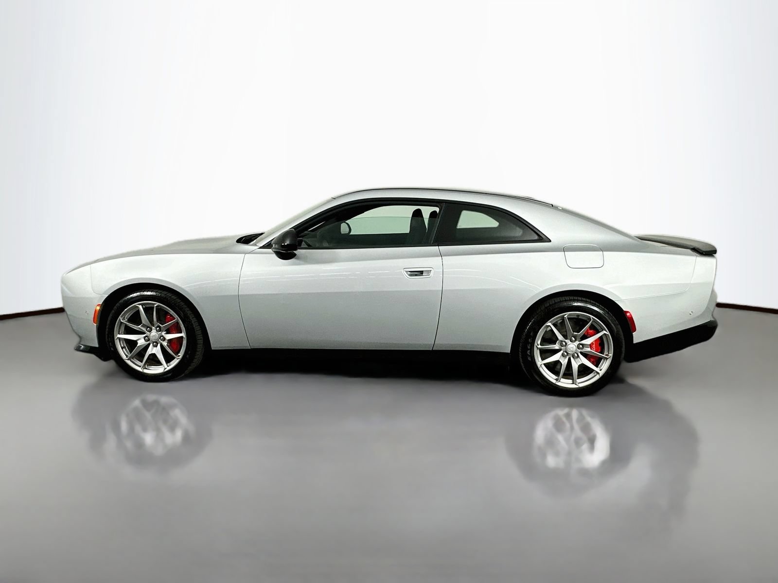 Used 2024 Dodge Charger Daytona Scat Pack w/ Plus Group AWD/4WD image 4