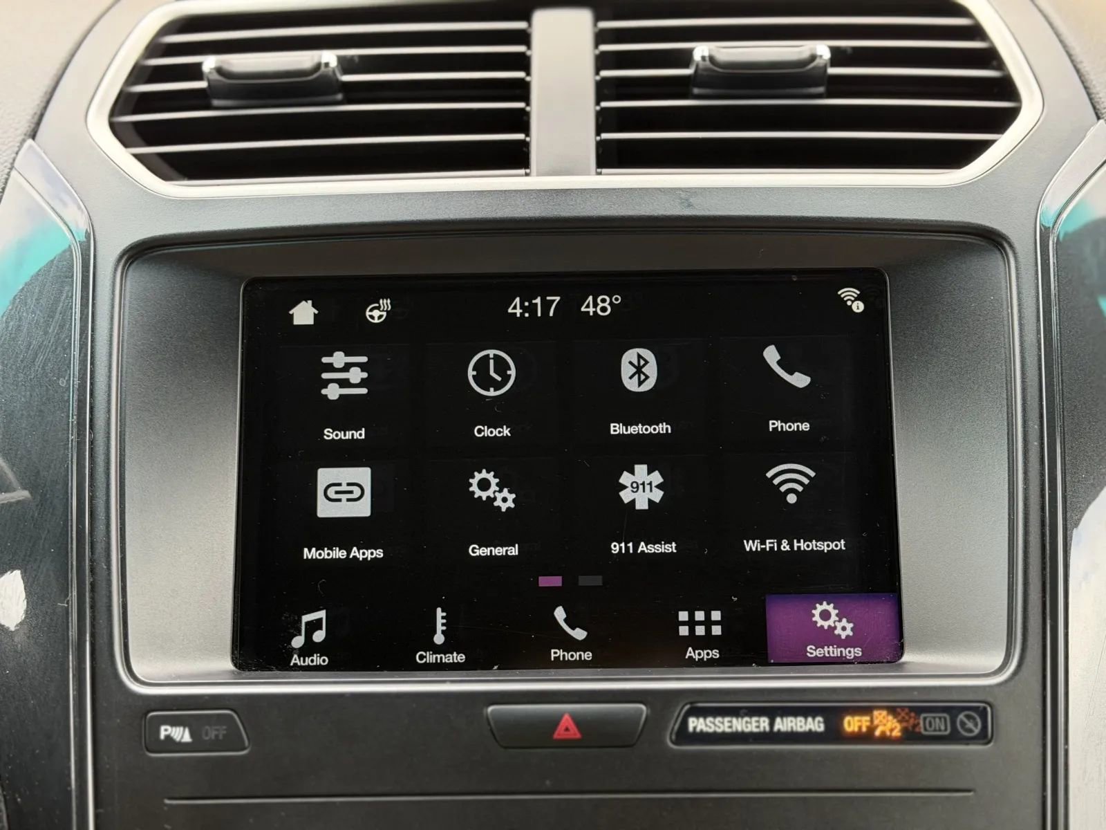 Used 2018 Ford Explorer XLT w/ Equipment Group 202A image 30