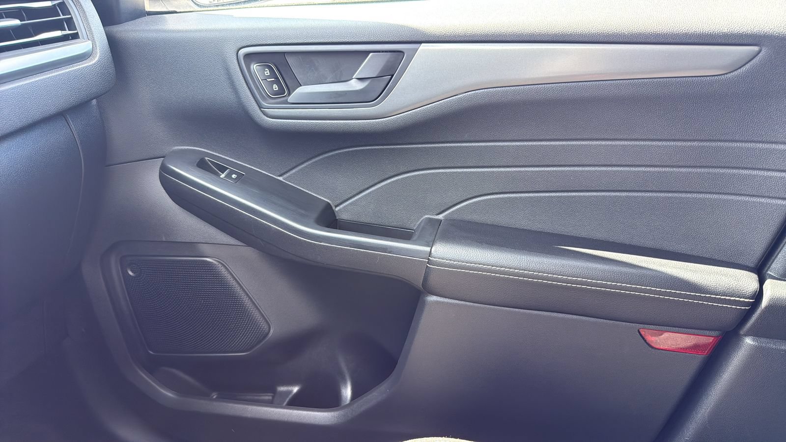 Certified 2025 Ford Escape Active FWD image 24