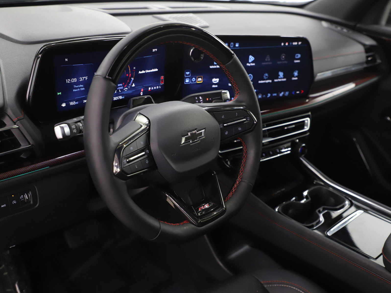 Used 2024 Chevrolet Traverse RS image 23