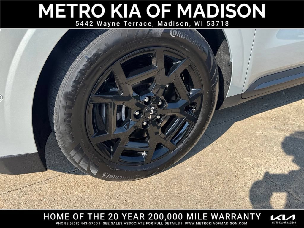 Used 2025 Kia Carnival SX Prestige FWD image 10