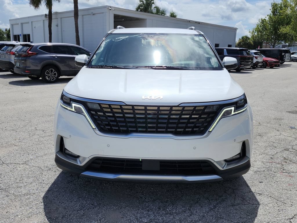 Used 2022 Kia Carnival SX FWD image 3
