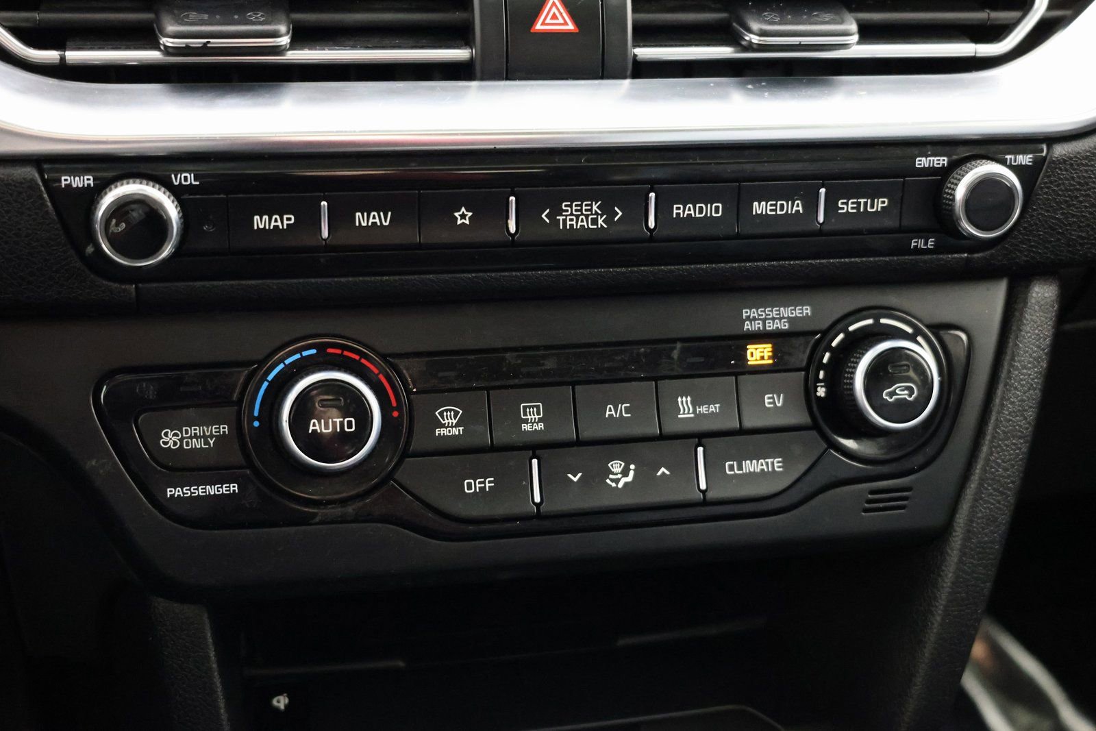 Used 2022 Kia Niro EX Premium w/ Cold Weather Package image 30