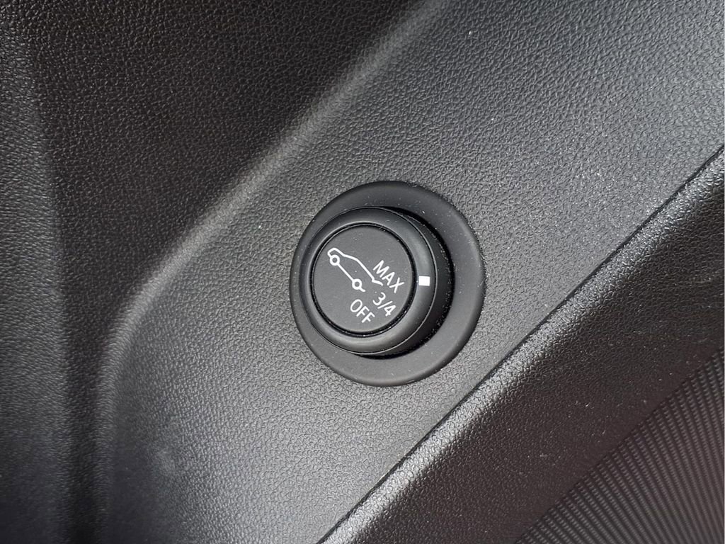 Used 2020 Chevrolet Equinox LT image 17