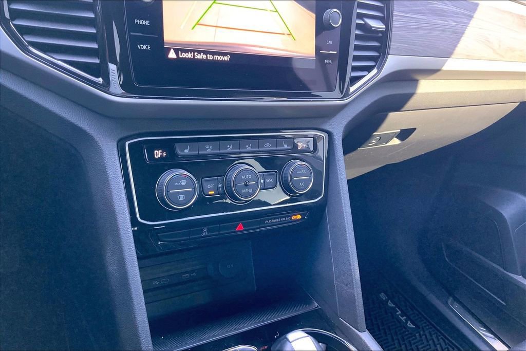 Used 2023 Volkswagen Atlas Cross Sport SE image 30