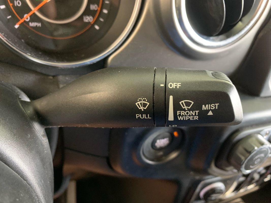 Used 2021 Jeep Wrangler Unlimited Sahara image 35