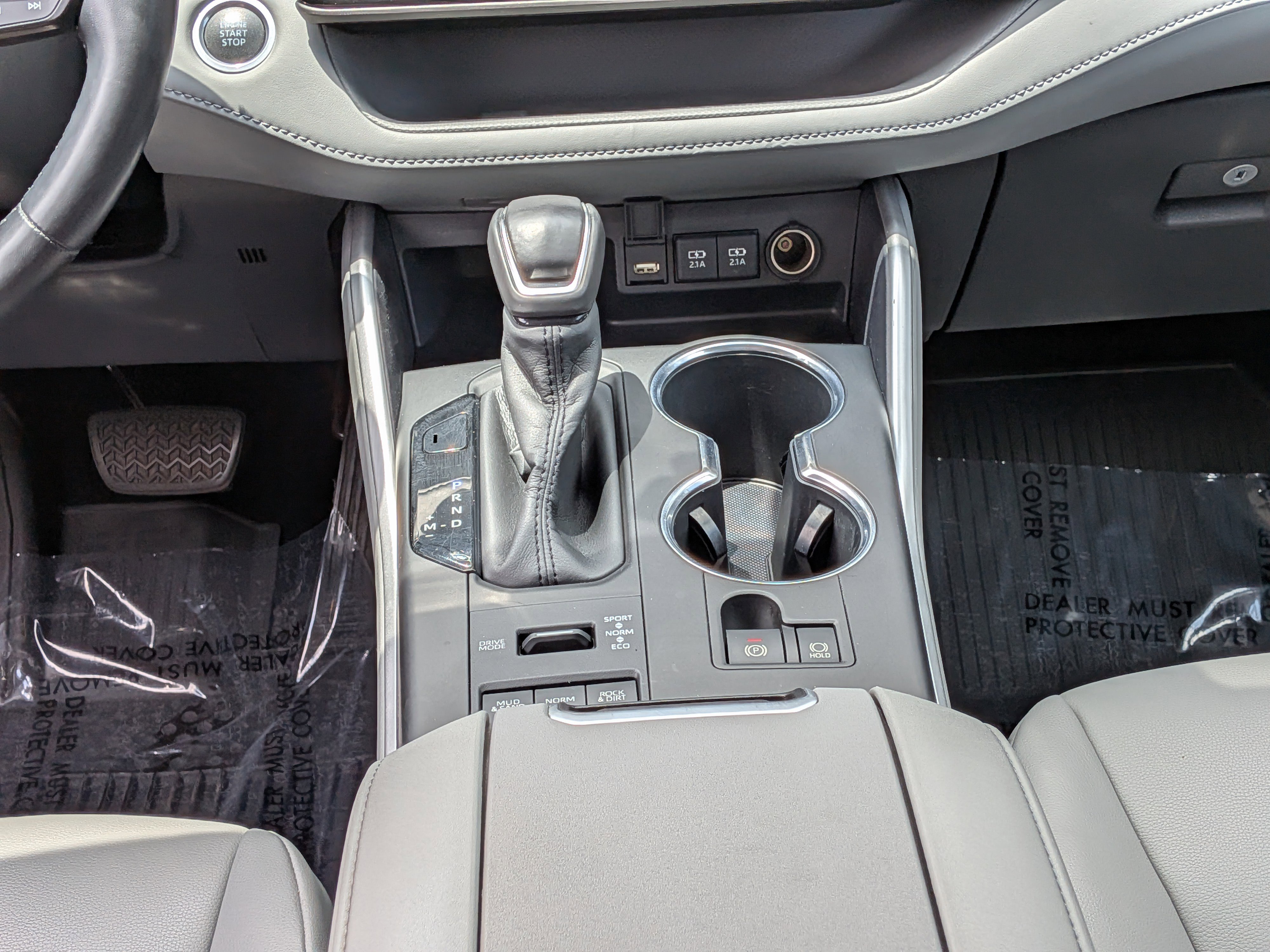 Used 2020 Toyota Highlander XLE AWD/4WD image 22