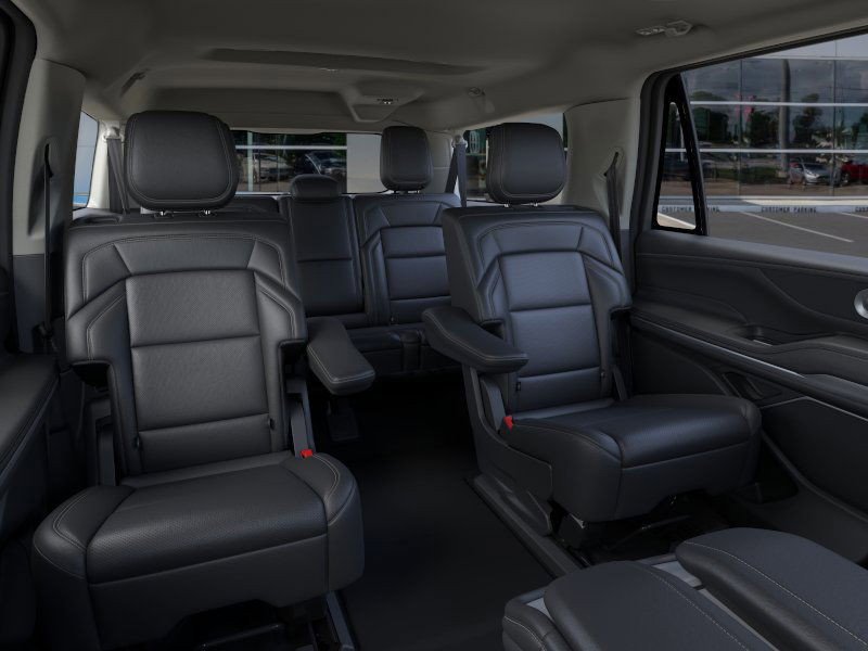 New 2026 Lincoln Navigator L Premier image 11