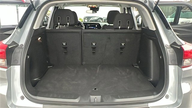Used 2025 Chevrolet TrailBlazer LT image 14