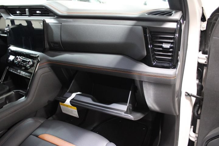 New 2026 GMC Sierra 1500 AT4 w/ AT4 Premium Package AWD/4WD image 29