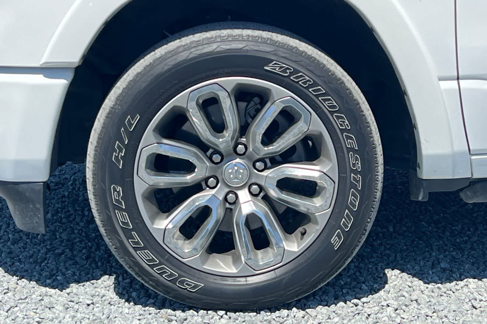 Used 2021 RAM 1500 Laramie AWD/4WD image 12