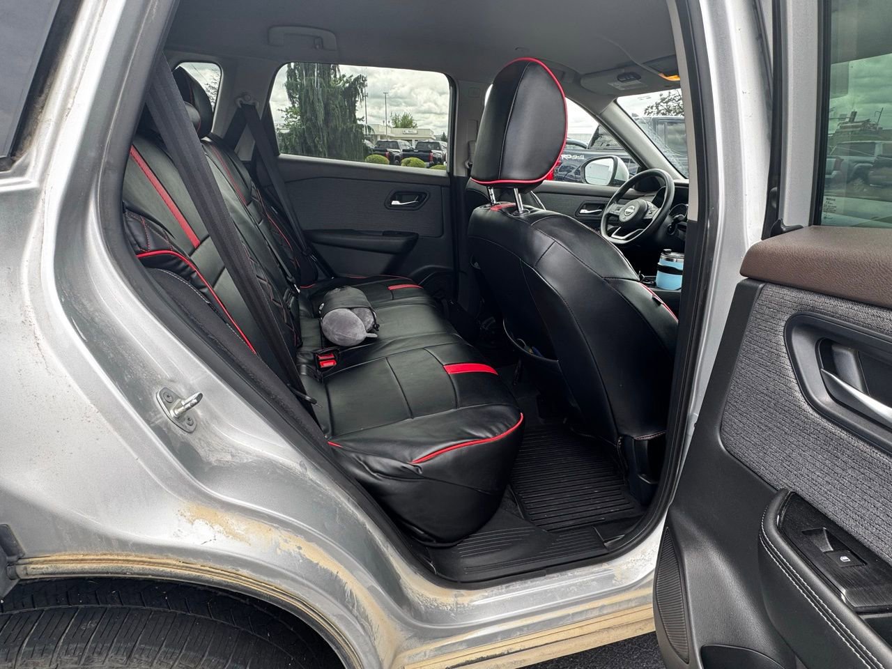 Used 2022 Nissan Rogue SV AWD/4WD image 11