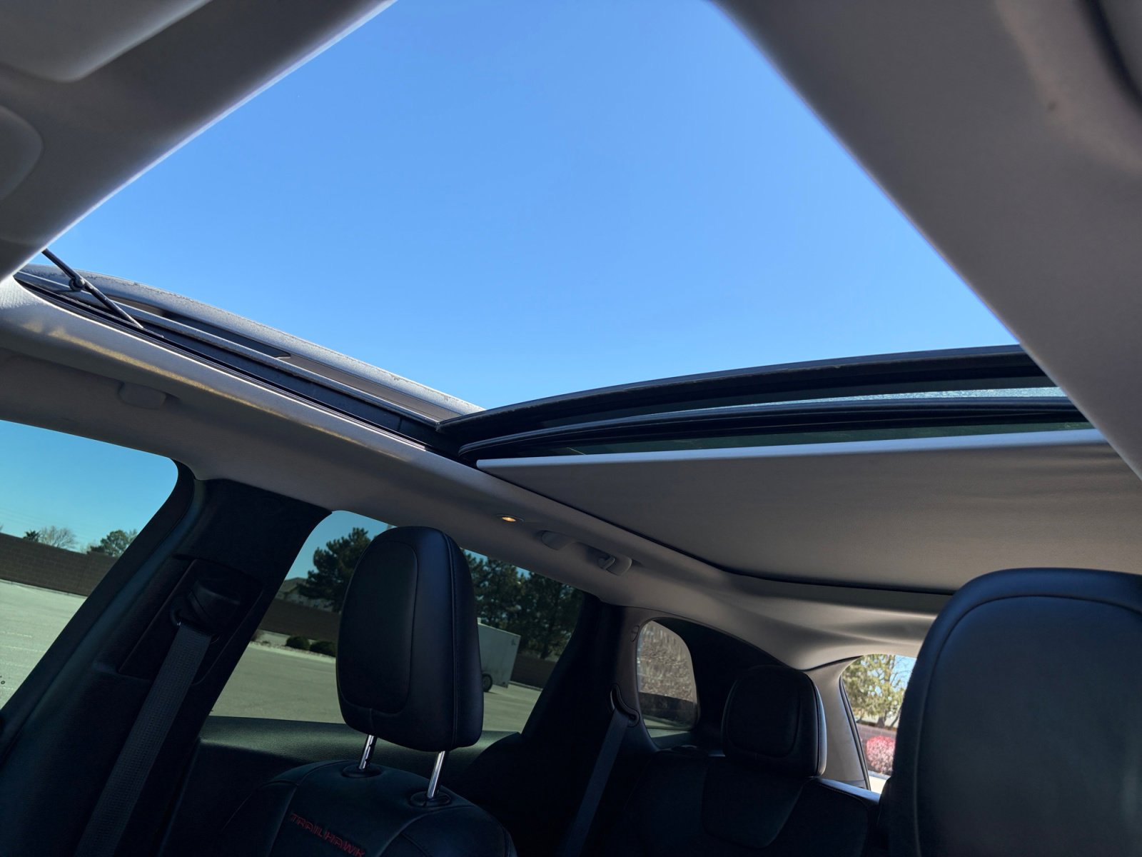 Used 2015 Jeep Cherokee Sport w/ Sport Appearance Group image 28