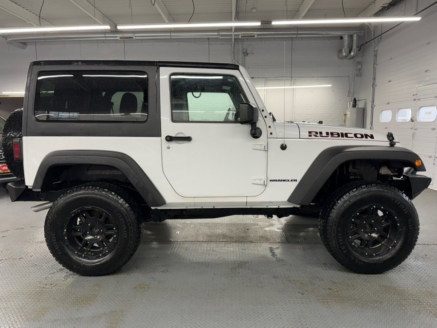 Used 2015 Jeep Wrangler Rubicon w/ Dual Top Group AWD/4WD image 6