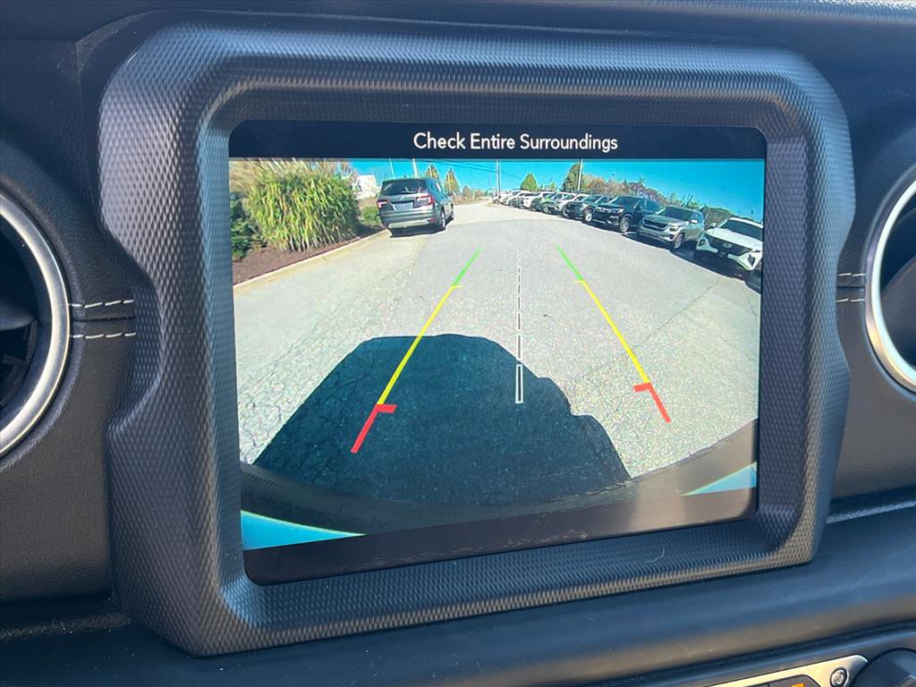 Used 2019 Jeep Wrangler Unlimited Sahara image 10