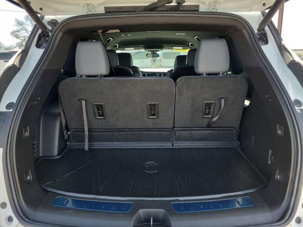 Certified 2023 Buick Enclave Essence w/ Trailering Package, 5000 lbs. AWD/4WD image 7