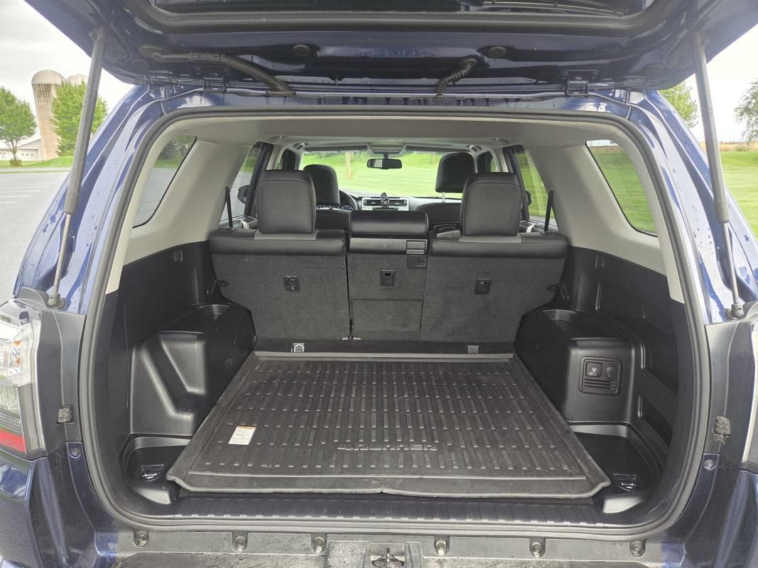 Used 2018 Toyota 4Runner SR5 Premium AWD/4WD image 12