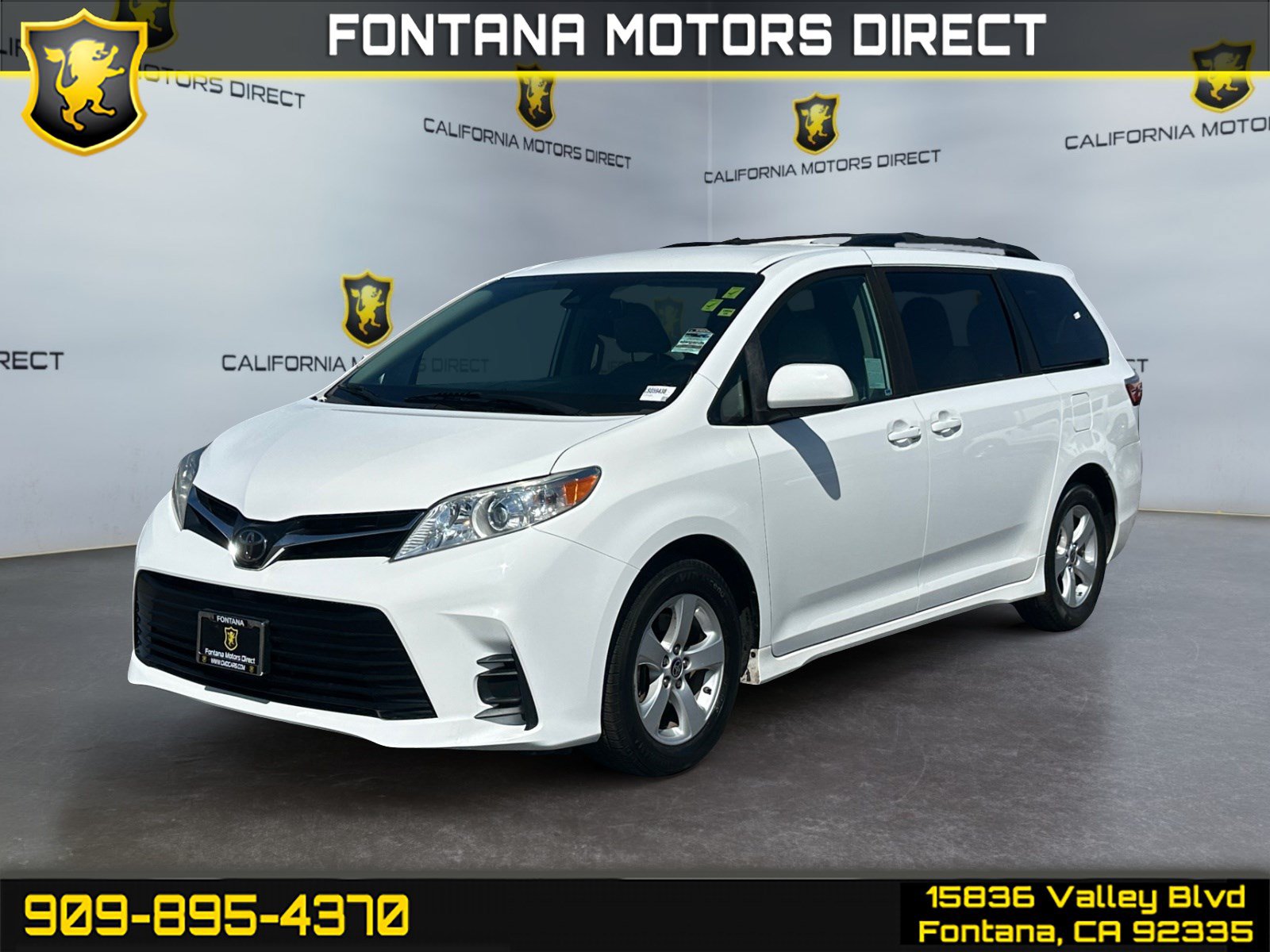 Used 2020 Toyota Sienna LE w/ Carpet Mat Package FWD image 1