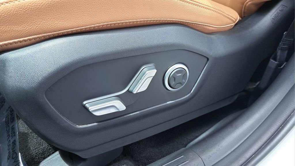 Used 2025 Hyundai Santa Fe Limited image 26