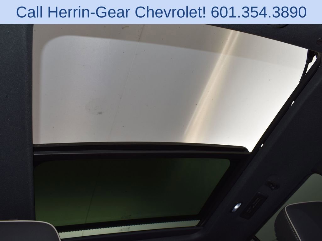 Used 2021 Chevrolet Tahoe Premier w/ Premium Package RWD image 26