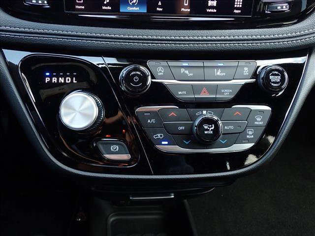 New 2027 Chrysler Pacifica Select AWD/4WD image 22
