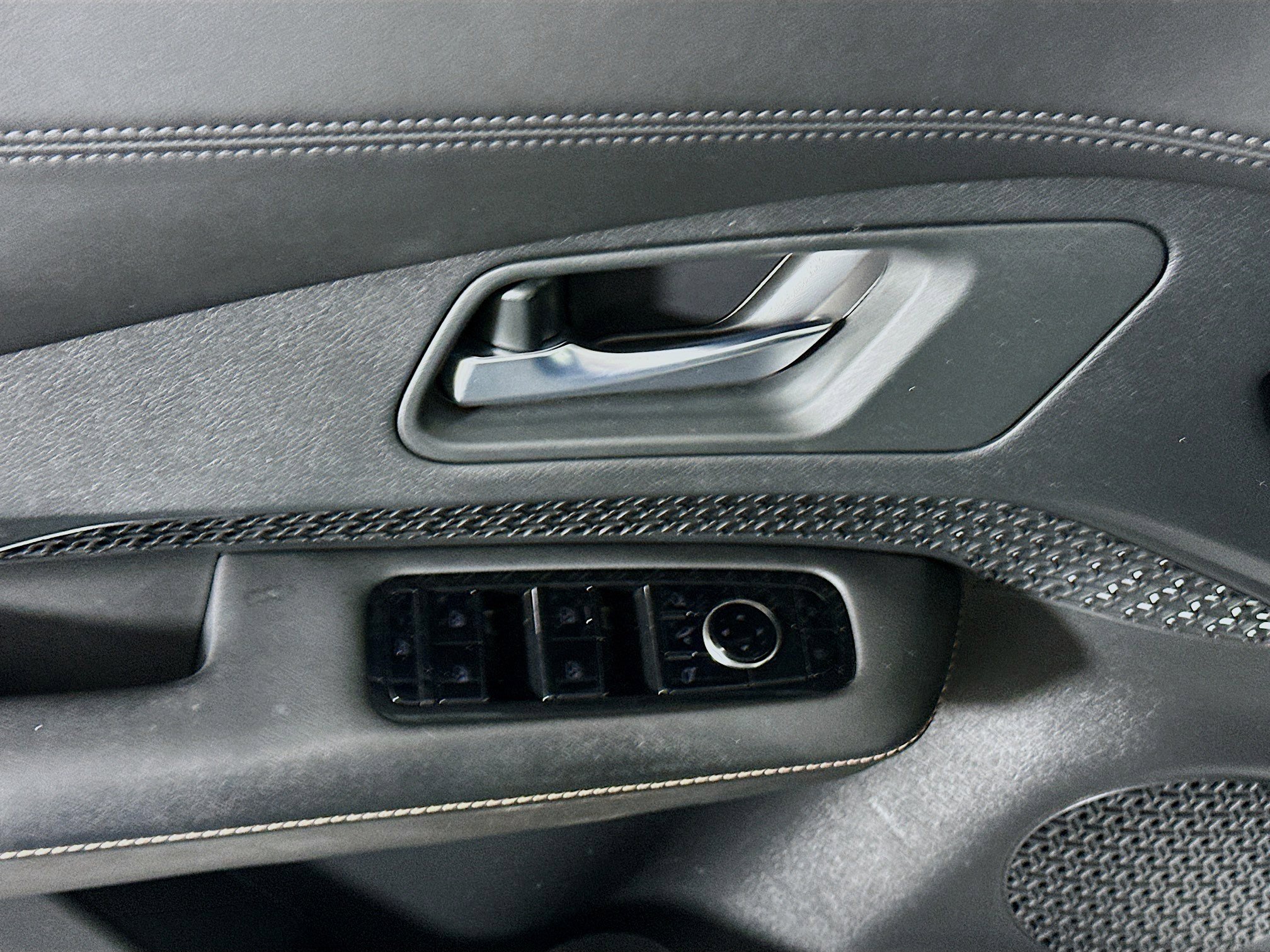 Used 2023 Nissan Ariya VENTURE+ image 15