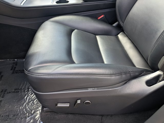 Used 2024 Tesla Model Y Long Range RWD image 19