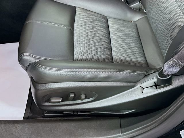 Used 2016 Chevrolet Impala LT image 18