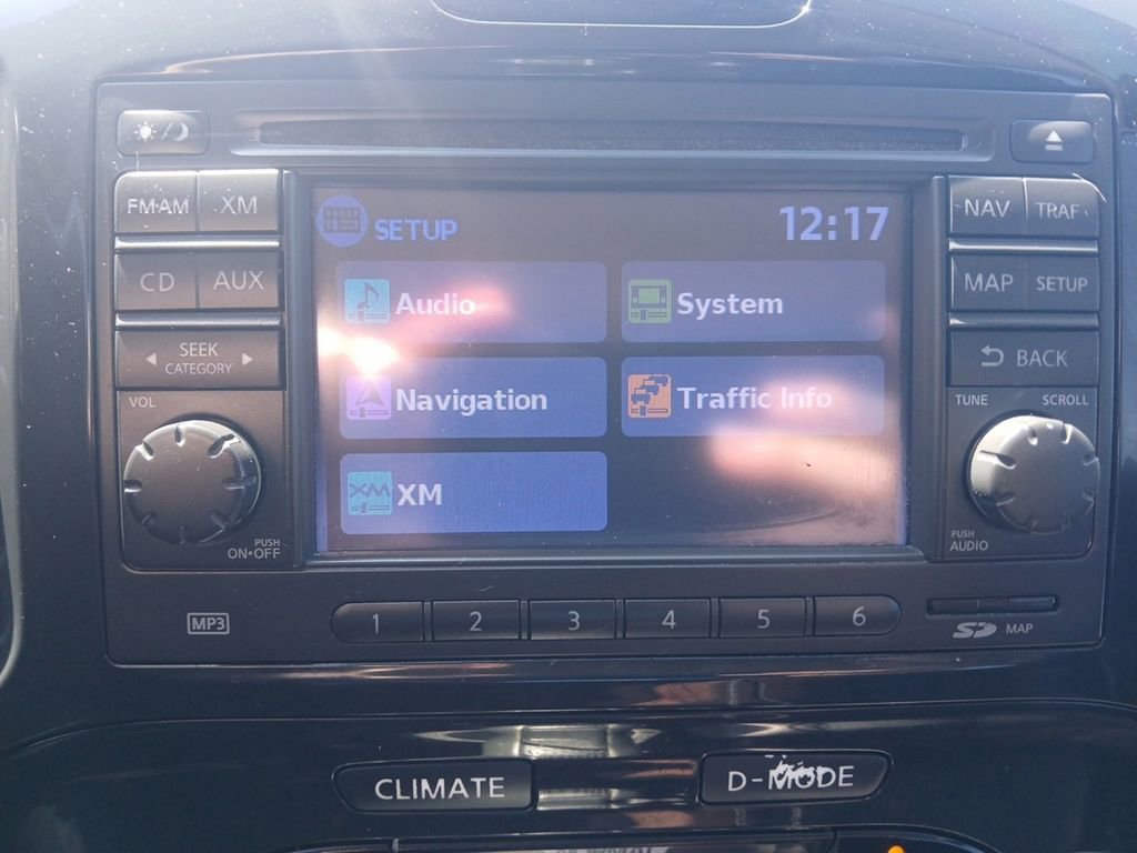 Used 2011 Nissan Juke SL image 27