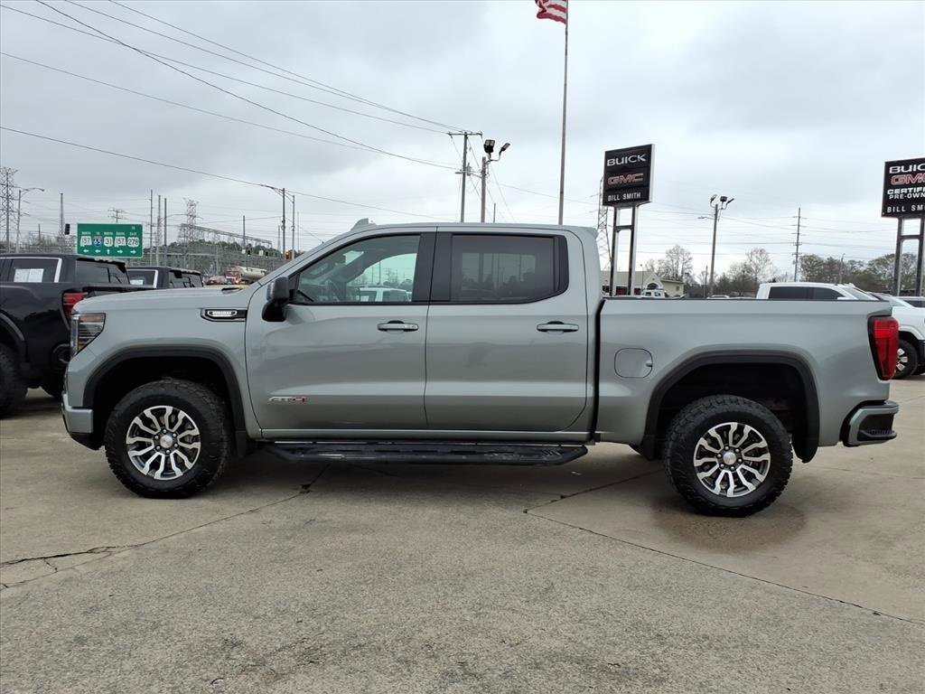 Used 2023 GMC Sierra 1500 AT4 w/ AT4 Premium Package image 4
