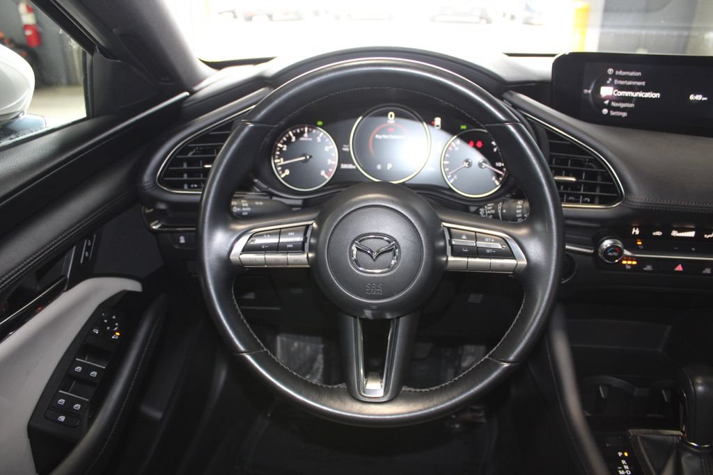 Used 2023 MAZDA MAZDA3 s FWD image 12