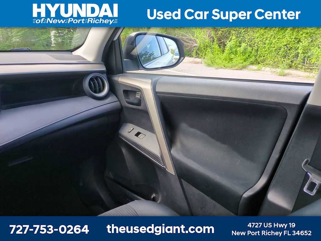 Used 2014 Toyota RAV4 LE AWD/4WD image 17